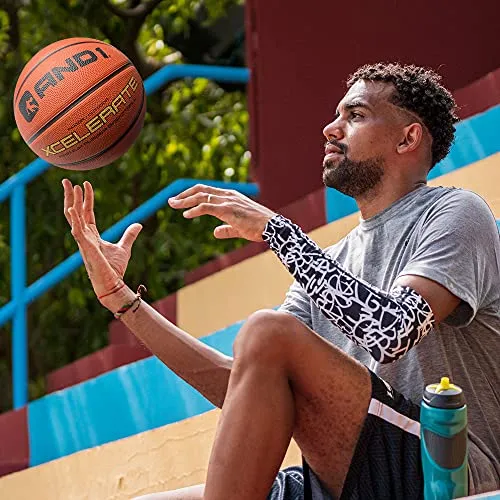 AND1 Xcelerate Rubber Basketball (Deflated w/Pump Included): Official Regulation Size 7 (29.5‚) Streetball, Made for Indoor/Outdoor Basketball Games, Orange Classic
