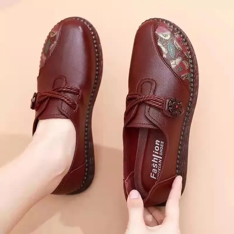 Autumn Elderly Flat Shoes Comfortable Non-slip Single Shoes Soft Bottom Leather Shoes Mother Shoes Middle-aged and Elderly Retro Women's Shoes