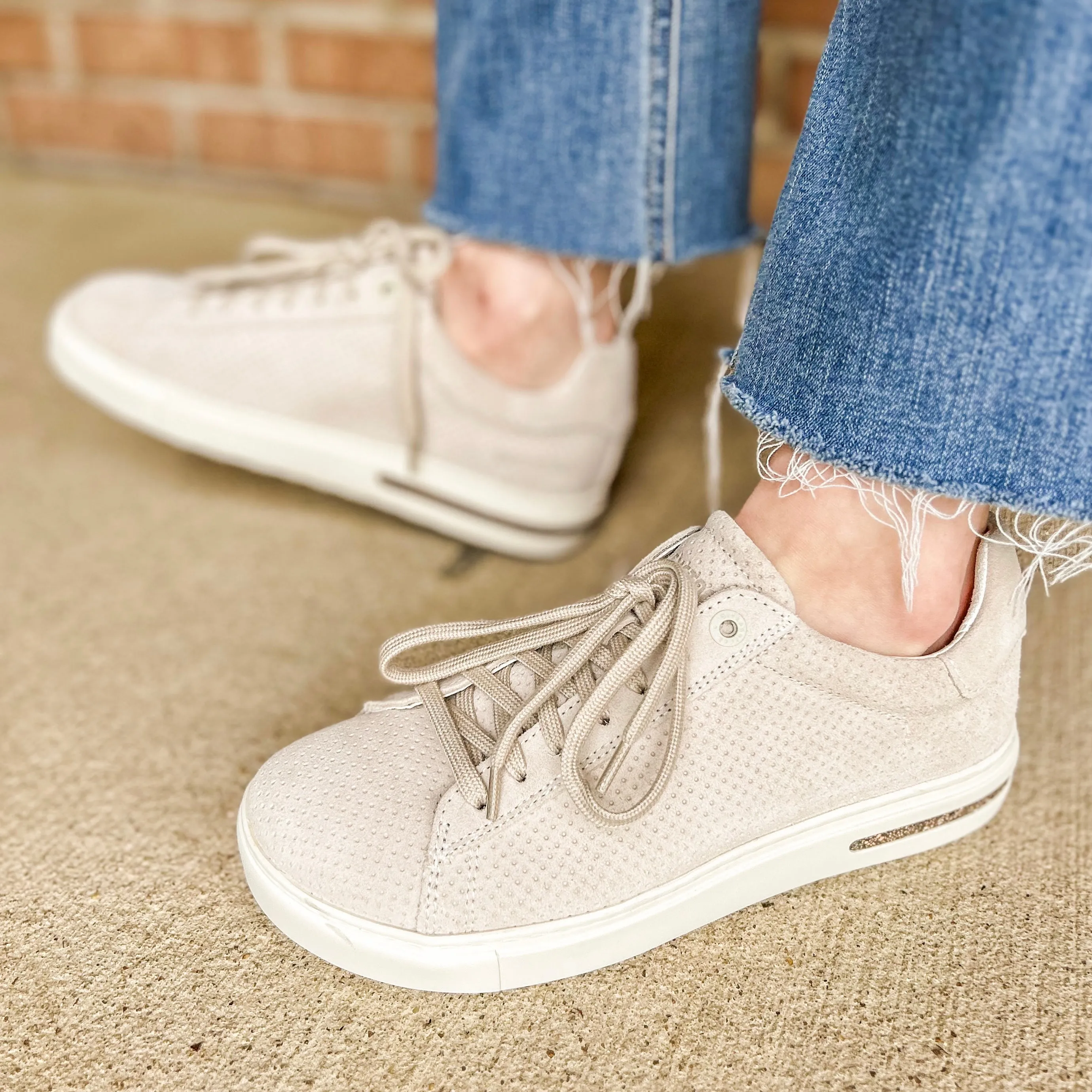 Bend Suede Embossed