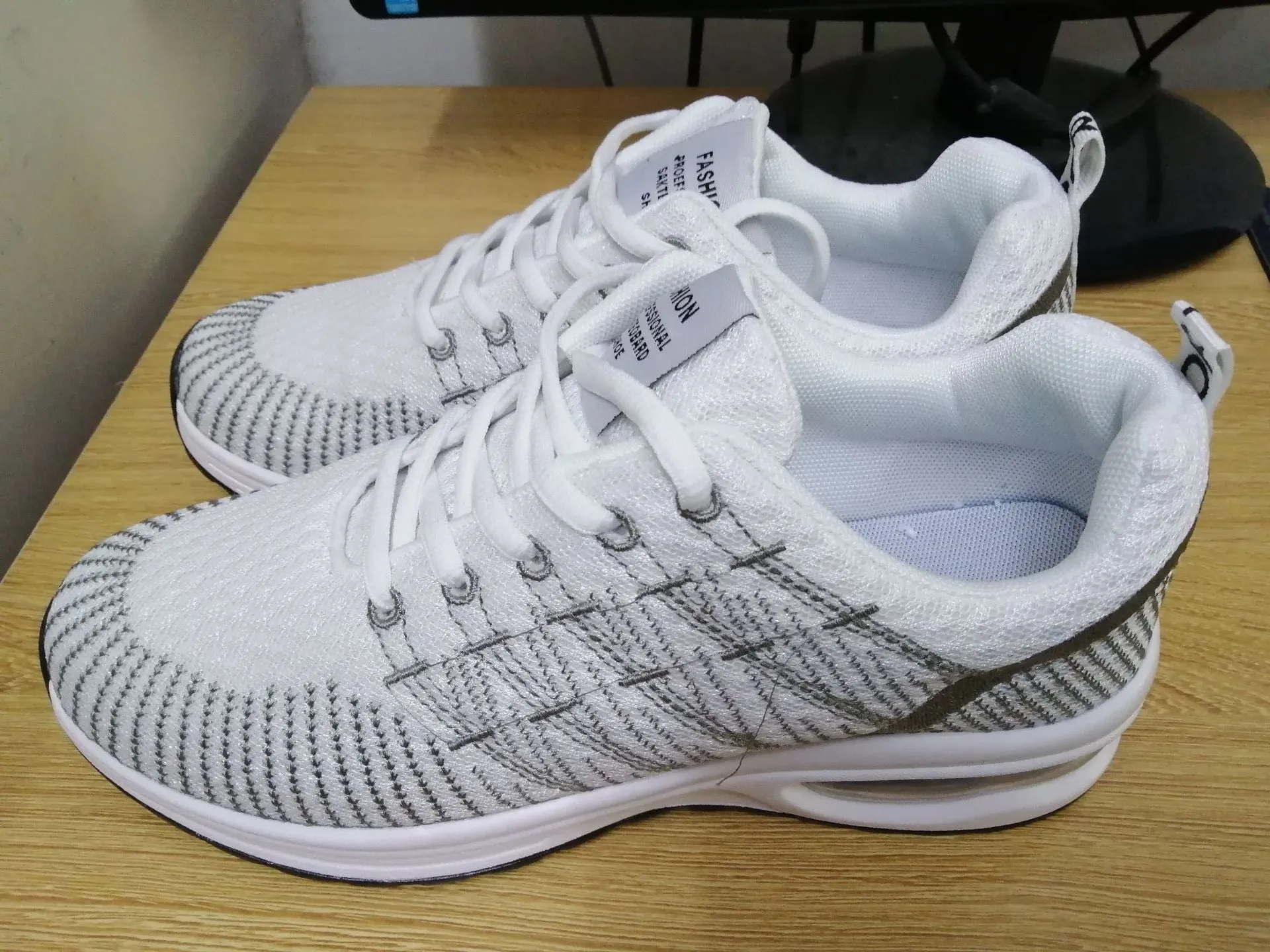 Breathable Sports Shoes