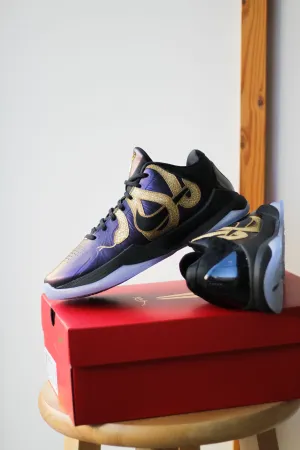 KOBE V PROTRO "EGGPLANT"
