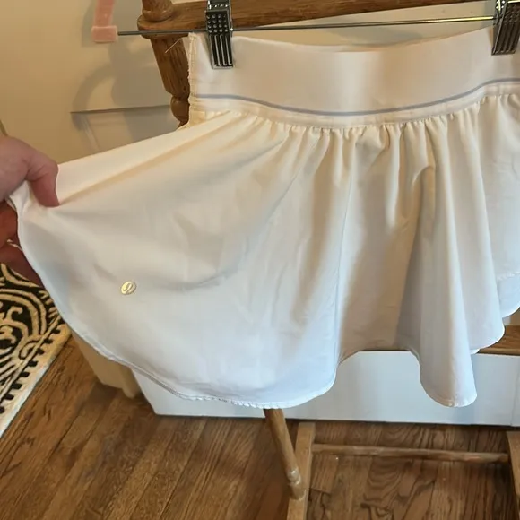Lululemon White Women's Double Lined Tennis Skirt court revival