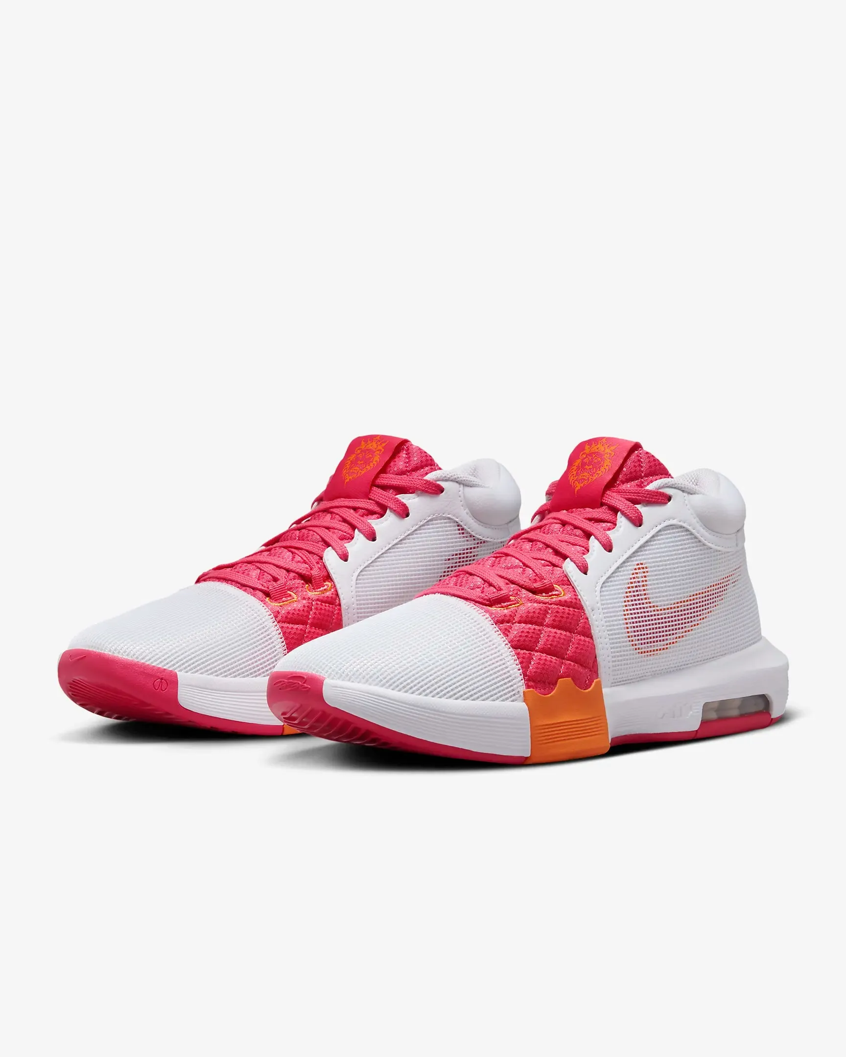 Men's LeBron Witness 8 Basketball Shoes
