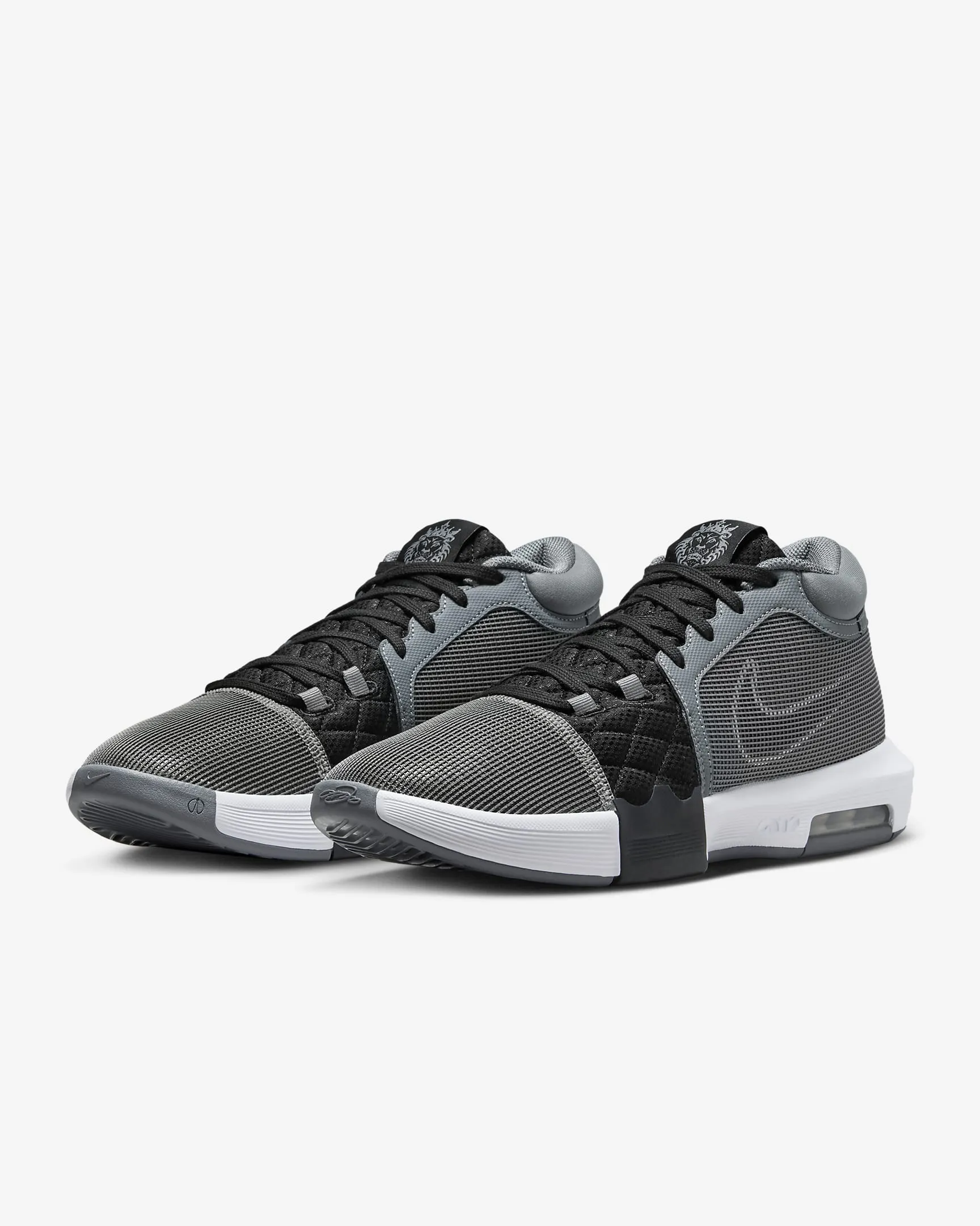 Men's LeBron Witness 8 Basketball Shoes