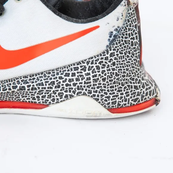 Nike KD 8 Christmas boy’s low top sneaker split design red &amp; black graphic 7Y