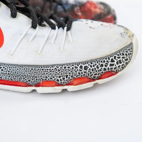 Nike KD 8 Christmas boy’s low top sneaker split design red &amp; black graphic 7Y