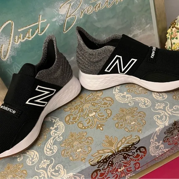 💙NWT NEW BALANCE SNEAKERS💙