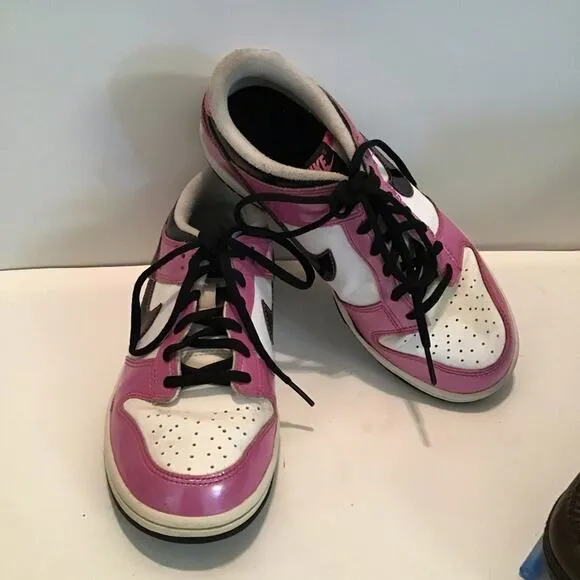 🪀REDUCED NIKE DUNK LOW SPIRIT PINK 1985 DESIGN COLLECTABLE  size 5.5 Youth