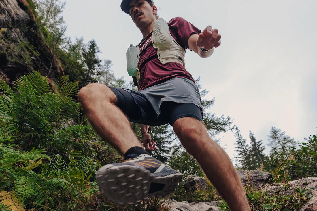 Short 2en1 de running trail longue distance homme - kiprun run ultra 900 gris