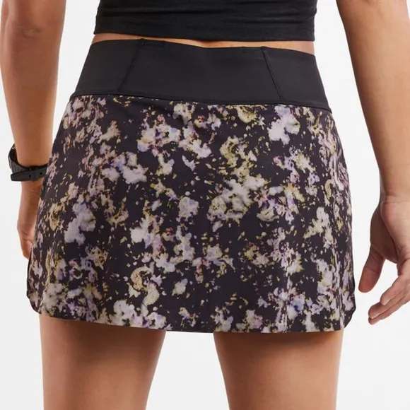TITLE NINE | Bonded Ultralight Running Skort 13.5&quot;- Napili Print