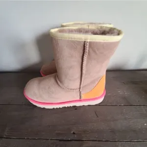 UGG BIG KIDS CLASSIC SHORT II - 1017703K Big Kids size 4, women's EU36 / 6