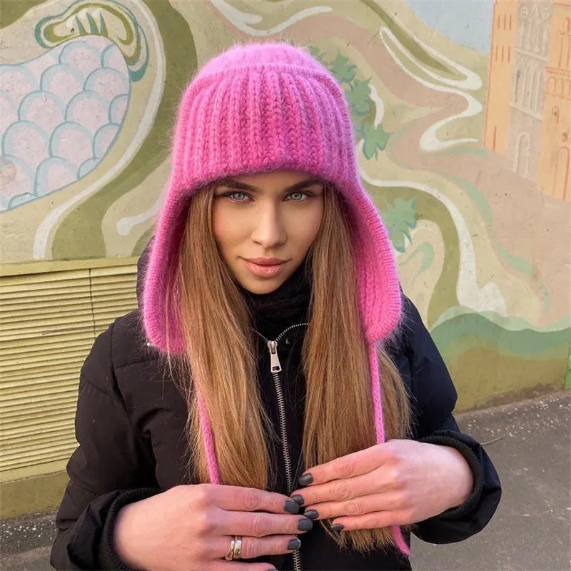 Winter Ladies Knitted Bomber Hat – Cozy Ear Protection for the Cold Season